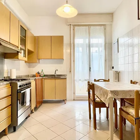 Apartamento 3 Terrazzo E Posto Auto - Praga 36 *