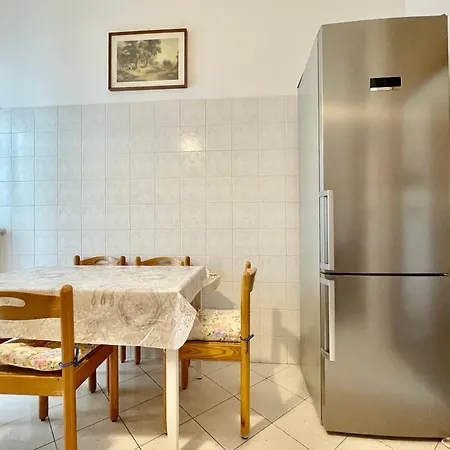 3 Terrazzo E Posto Auto - Praga 36 * Rimini