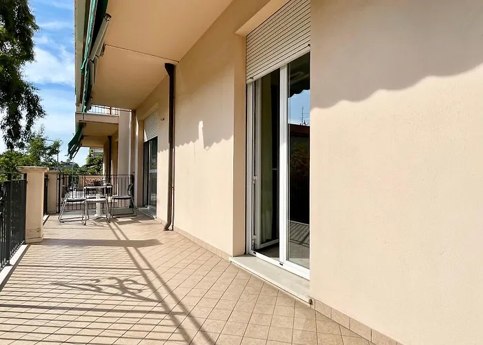 3 Terrazzo E Posto Auto - Praga 36 Διαμέρισμα Ρίμινι