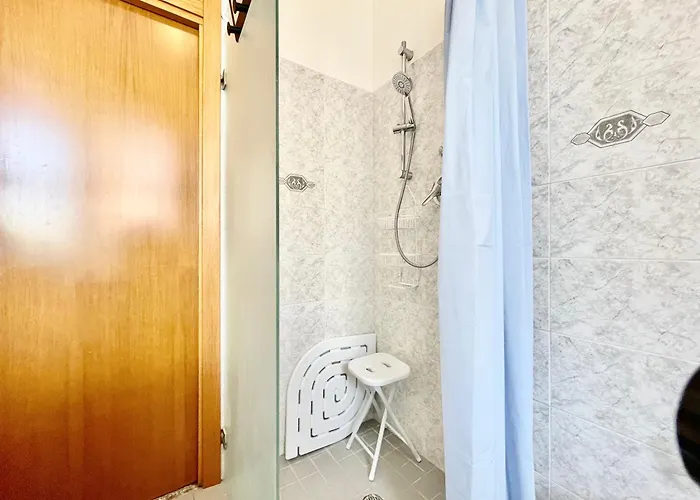 3 Terrazzo E Posto Auto - Praga 36 *